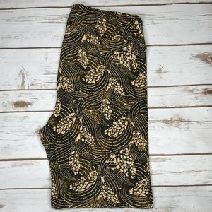 LuLaRoe Tall & Curvy Leggings TC